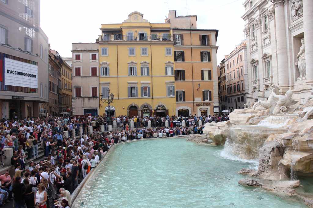 Devītā pietura. Roma.